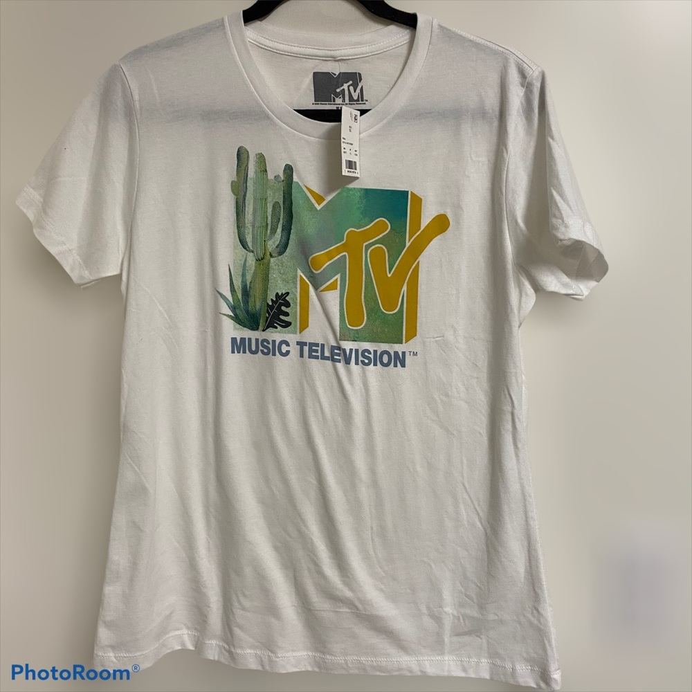 NWT Women’s MTV White and Cactus T-Shirt Size XL
